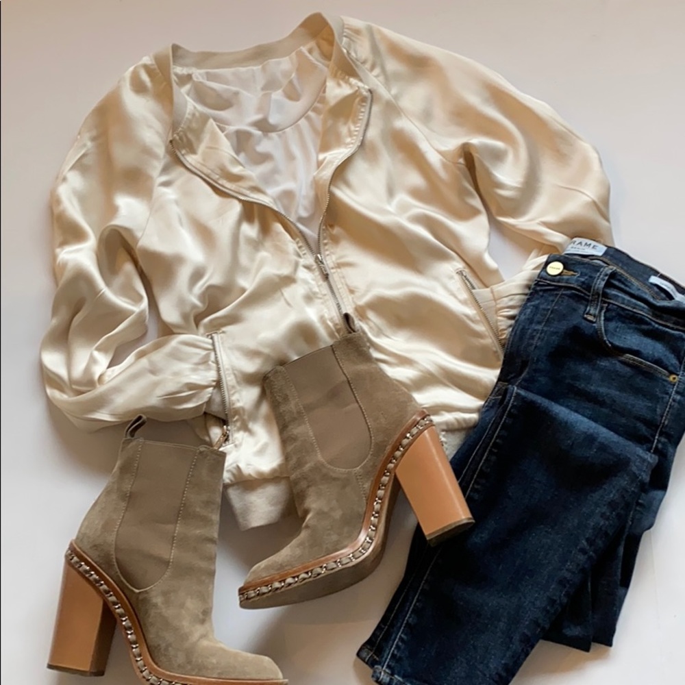 Bomber jacket